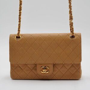 CHANEL Matelassé 22 Flap Bag – Beige Lambskin with Chain Strap - Pre-Owned